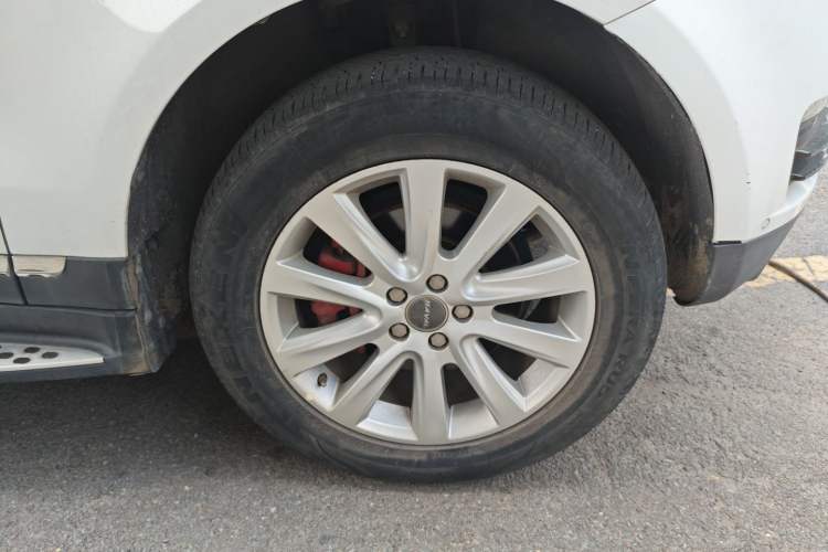 Used Haval H8 2015 2.0T Two-Wheel-Drive Luxury Version Right Front Wheel Hub