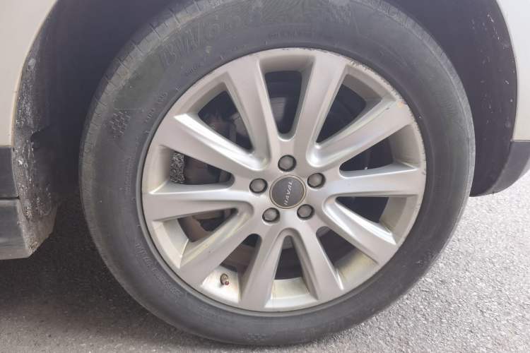 Used Haval H8 2015 2.0T Four-Wheel Drive Comfort Version Right Front Wheel Hub