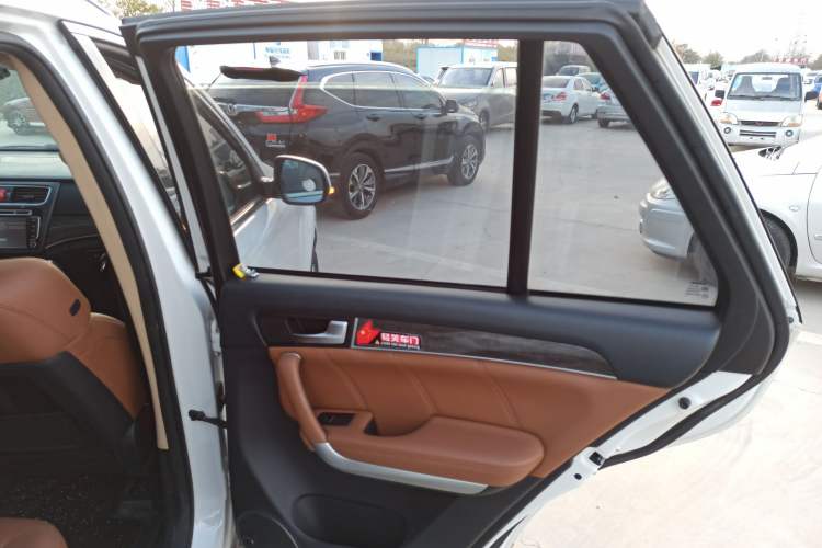 Used Haval H8 2015 2.0T Two-Wheel Drive Comfort Version Right Rear Door Interior