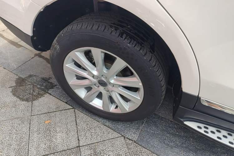 Used Haval H8 2015 2.0T Two-Wheel-Drive Elite Version Right Rear Wheel Hub