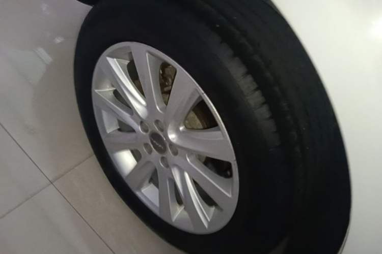 Used Haval H8 2015 2.0T Two-Wheel Drive Comfort Version Right Rear Wheel Hub