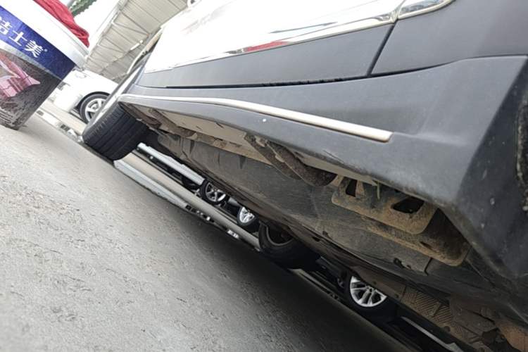 Used Haval H8 2015 2.0T Two-Wheel Drive Comfort Version Right Side Sill