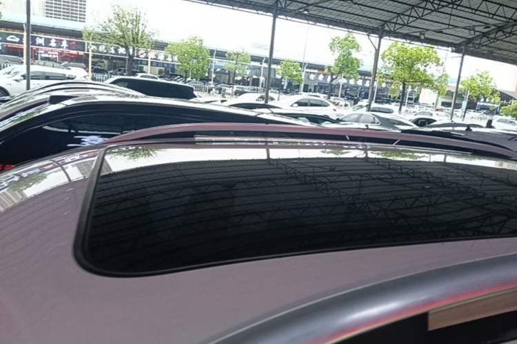 Used Haval H8 2015 2.0T Two-Wheel Drive Comfort Version Roof