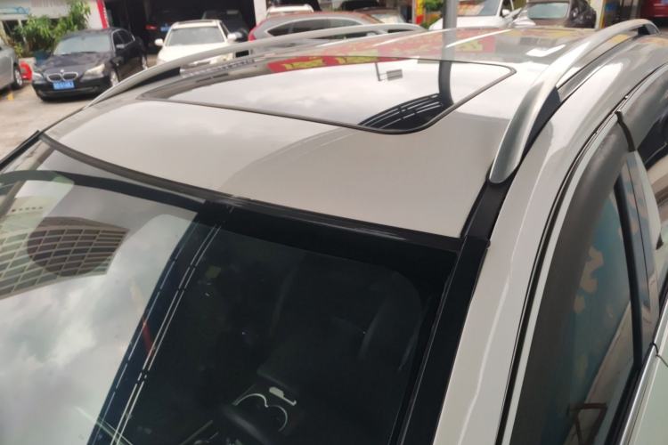 Used Haval H8 2015 2.0T Two-Wheel-Drive Standard Version Roof