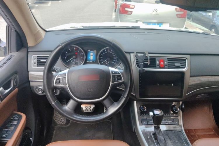 Used Haval H8 2015 2.0T Four-Wheel Drive Luxury Model Steering Wheel