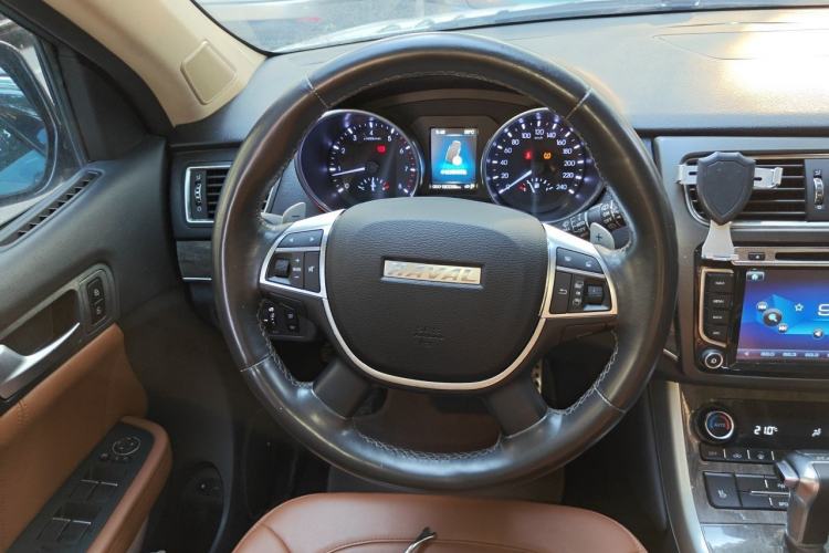 Used Haval H8 2015 2.0T Four-Wheel Drive Elite Model Steering Wheel