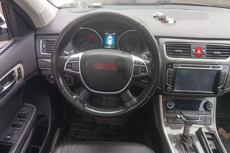Used Haval H8 2015 2.0T Two-Wheel-Drive Luxury Version Steering Wheel