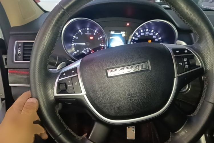 Used Haval H8 2015 2.0T Two-Wheel Drive Comfort Version Steering Wheel