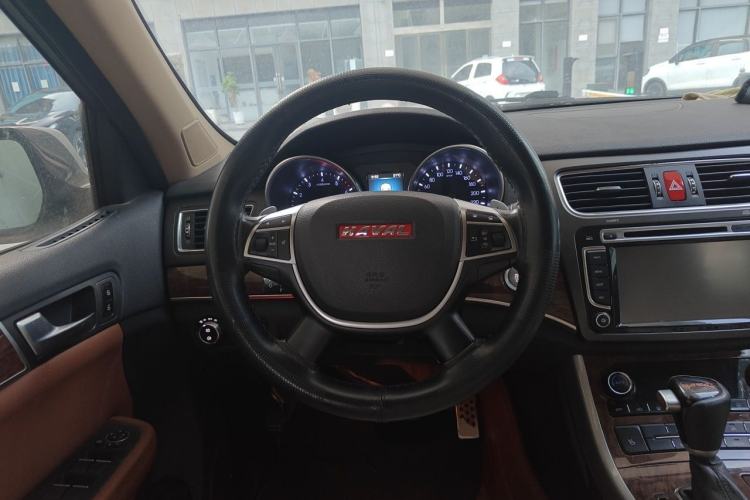 Used Haval H8 2015 2.0T Two-Wheel-Drive Luxury Version Steering Wheel