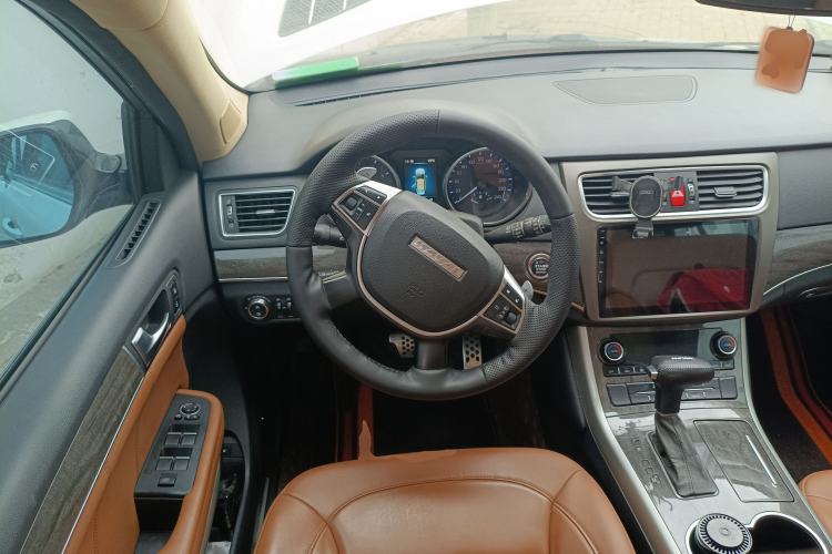 Used Haval H8 2015 2.0T Four-Wheel Drive Comfort Version Steering Wheel