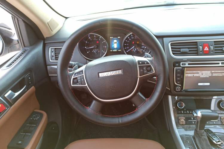 Used Haval H8 2015 2.0T Two-Wheel Drive Comfort Version Steering Wheel