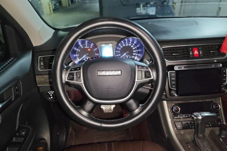 Used Haval H8 2015 2.0T Two-Wheel-Drive Elite Version Steering Wheel