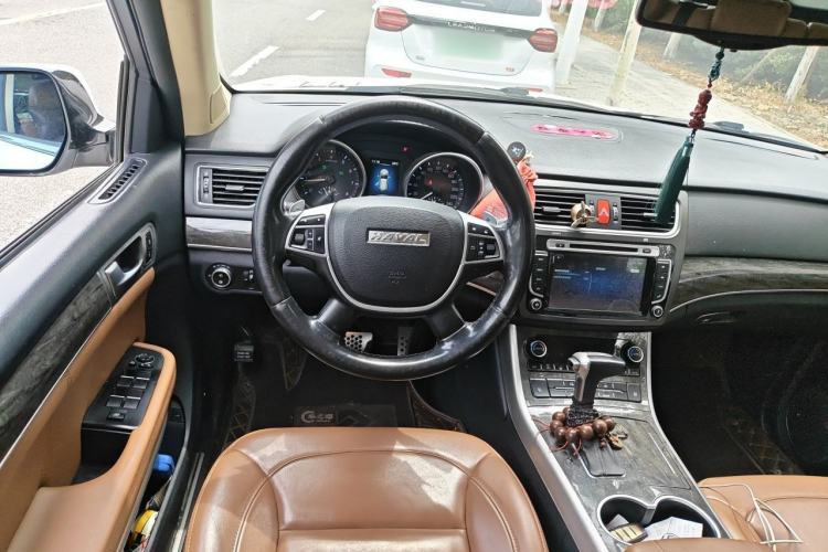 Used Haval H8 2015 2.0T Two-Wheel-Drive Elite Version Steering Wheel