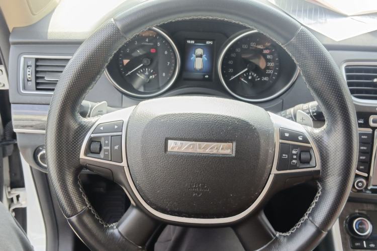 Used Haval H8 2015 2.0T Two-Wheel Drive Comfort Version Steering Wheel