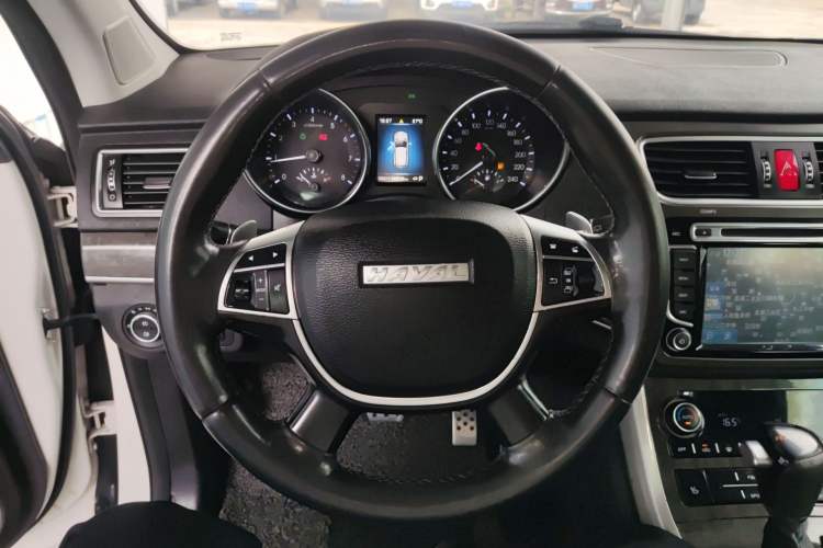 Used Haval H8 2015 2.0T Two-Wheel-Drive Standard Version Steering Wheel