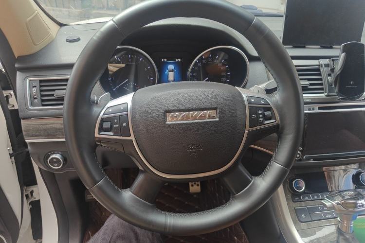 Used Haval H8 2015 2.0T Two-Wheel-Drive Elite Version Steering Wheel