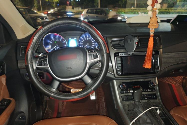 Used Haval H8 2015 2.0T Four-Wheel Drive Luxury Model Steering Wheel