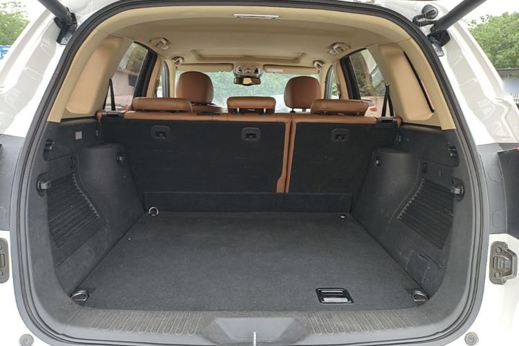 Used Haval H8 2015 2.0T Two-Wheel-Drive Luxury Version Trunk