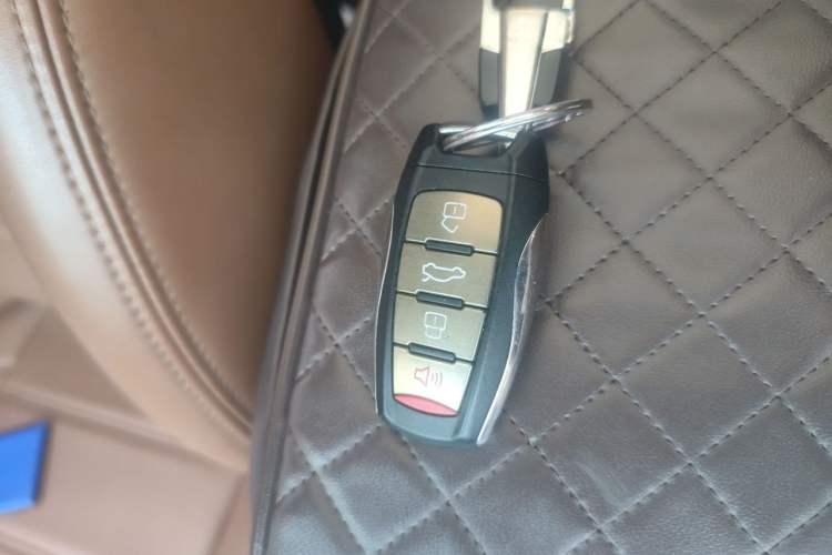 Used Haval H8 2015 2.0T Two-Wheel Drive Comfort Version Vehicle Key