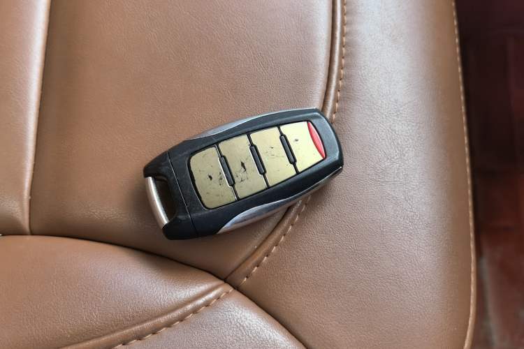 Used Haval H8 2015 2.0T Four-Wheel Drive Comfort Version Vehicle Key