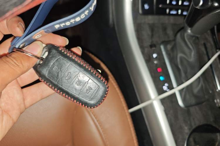 Used Haval H8 2015 2.0T Four-Wheel Drive Luxury Model Vehicle Key