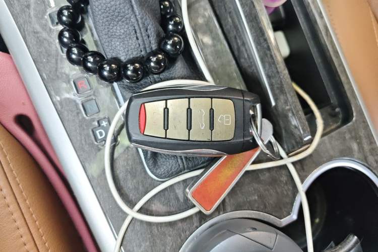 Used Haval H8 2015 2.0T Two-Wheel-Drive Standard Version Vehicle Key