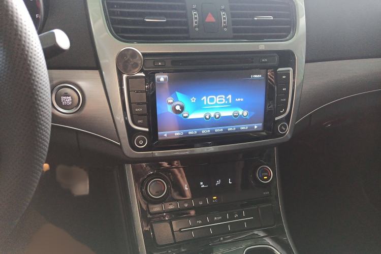 Used Haval H8 2017 2.0T Gasoline 4x4 Smart Enjoyment Version Audio And AC Panel