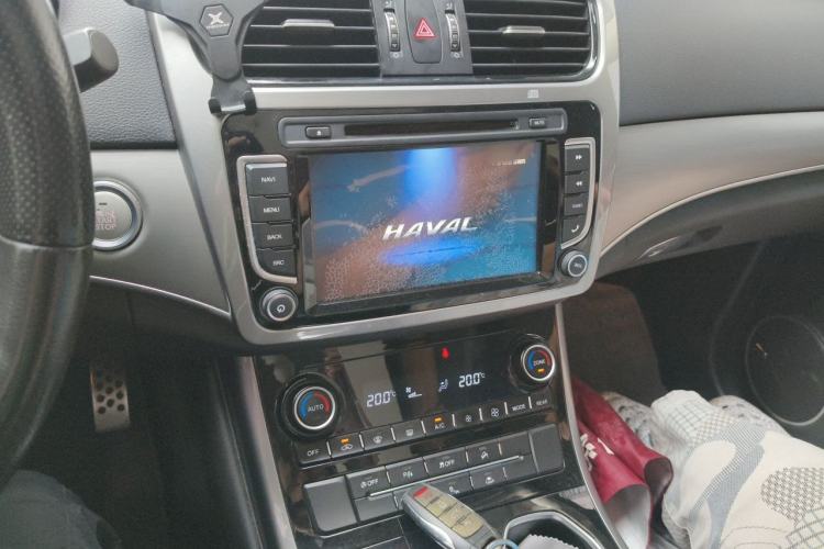 Used Haval H8 2017 2.0T Diesel 4x4 Smart Enjoyment Version Audio And AC Panel