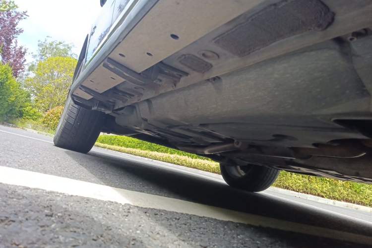 Used Haval H8 2017 2.0T Gasoline Two-Wheel Drive Enjoyment Version Chassis Front Right