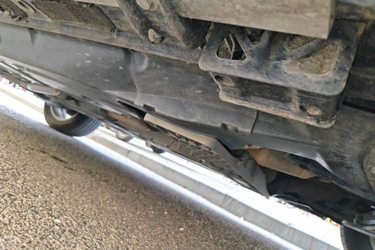 Used Haval H8 2017 2.0T Gasoline 4x4 Smart Enjoyment Version Chassis Front Right