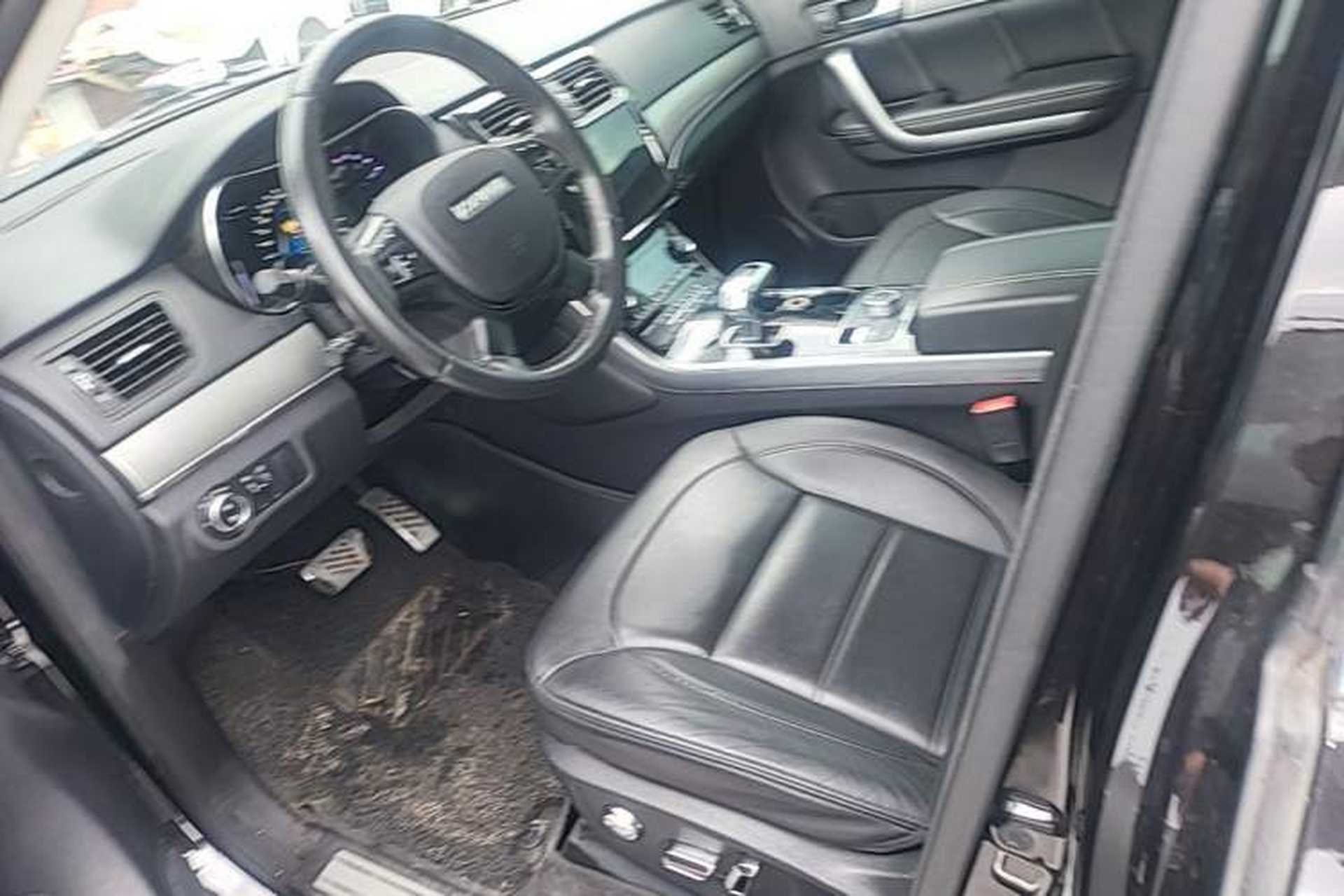 Used Haval H8 2017 2.0T Gasoline Two-Wheel Drive Enjoyment Version Driver Seat