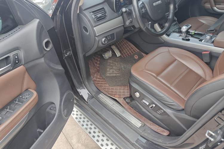 Used Haval H8 2017 2.0T Gasoline 4x4 Smart Enjoyment Version Driver Seat
