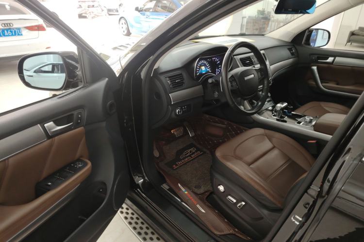 Used Haval H8 2017 2.0T Gasoline Two-Wheel Drive Enjoyment Version Driver Seat