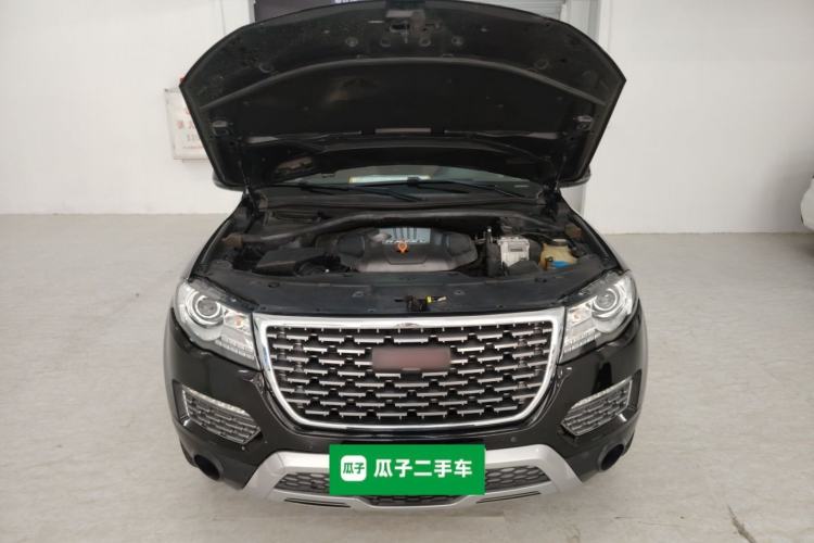 Used Haval H8 2017 2.0T Gasoline Two-Wheel Drive Enjoyment Version Engine Bay
