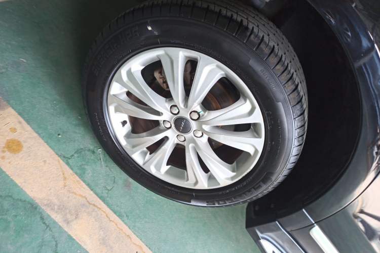Used Haval H8 2017 2.0T Gasoline 4x4 Smart Enjoyment Version Exterior 2