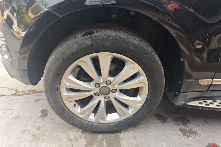 Used Haval H8 2017 2.0T Gasoline Two-Wheel Drive Smart Edition Exterior 4