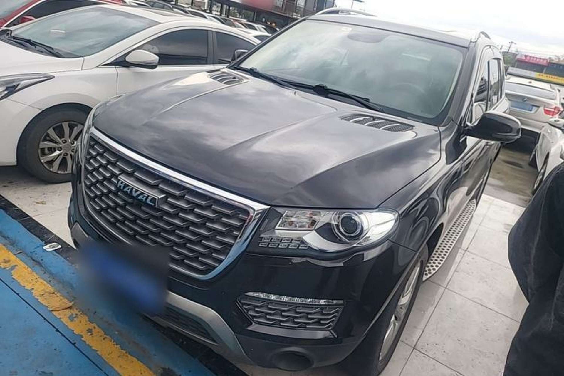 Used Haval H8 2017 2.0T Gasoline Two-Wheel Drive Enjoyment Version Front Left 45 Deg