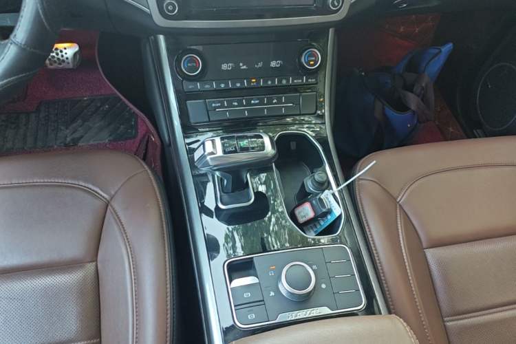 Used Haval H8 2017 2.0T Gasoline Two-Wheel Drive Smart Edition Gear Lever