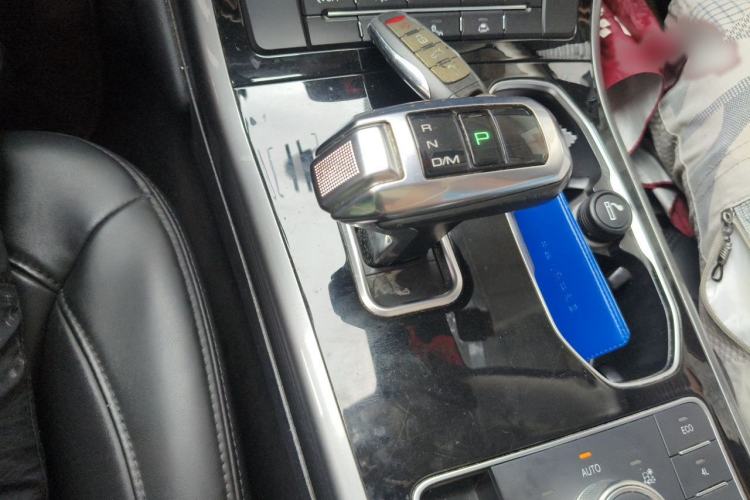 Used Haval H8 2017 2.0T Diesel 4x4 Smart Enjoyment Version Gear Lever