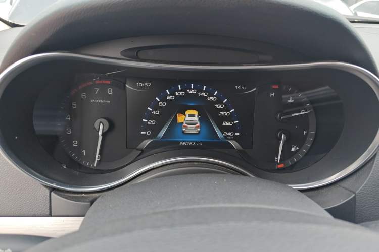 Used Haval H8 2017 2.0T Gasoline 4x4 Smart Enjoyment Version Instrument Cluster