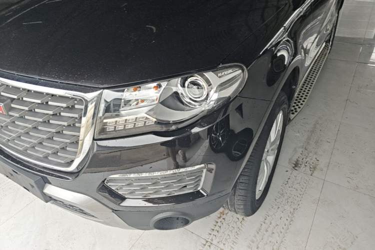 Used Haval H8 2017 2.0T Gasoline Two-Wheel Drive Smart Edition Left Front Headlight