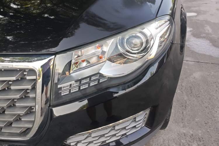 Used Haval H8 2017 2.0T Gasoline Two-Wheel Drive Smart Edition Left Front Headlight