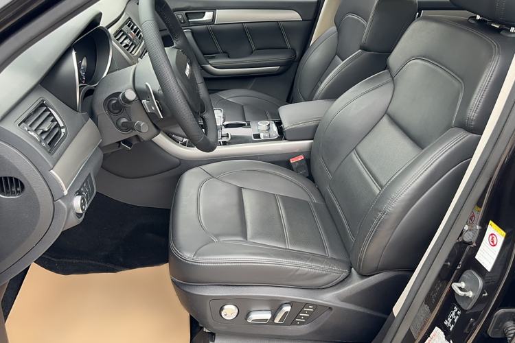 Used Haval H8 2017 2.0T Gasoline 4x4 Smart Enjoyment Version Left Front Seat