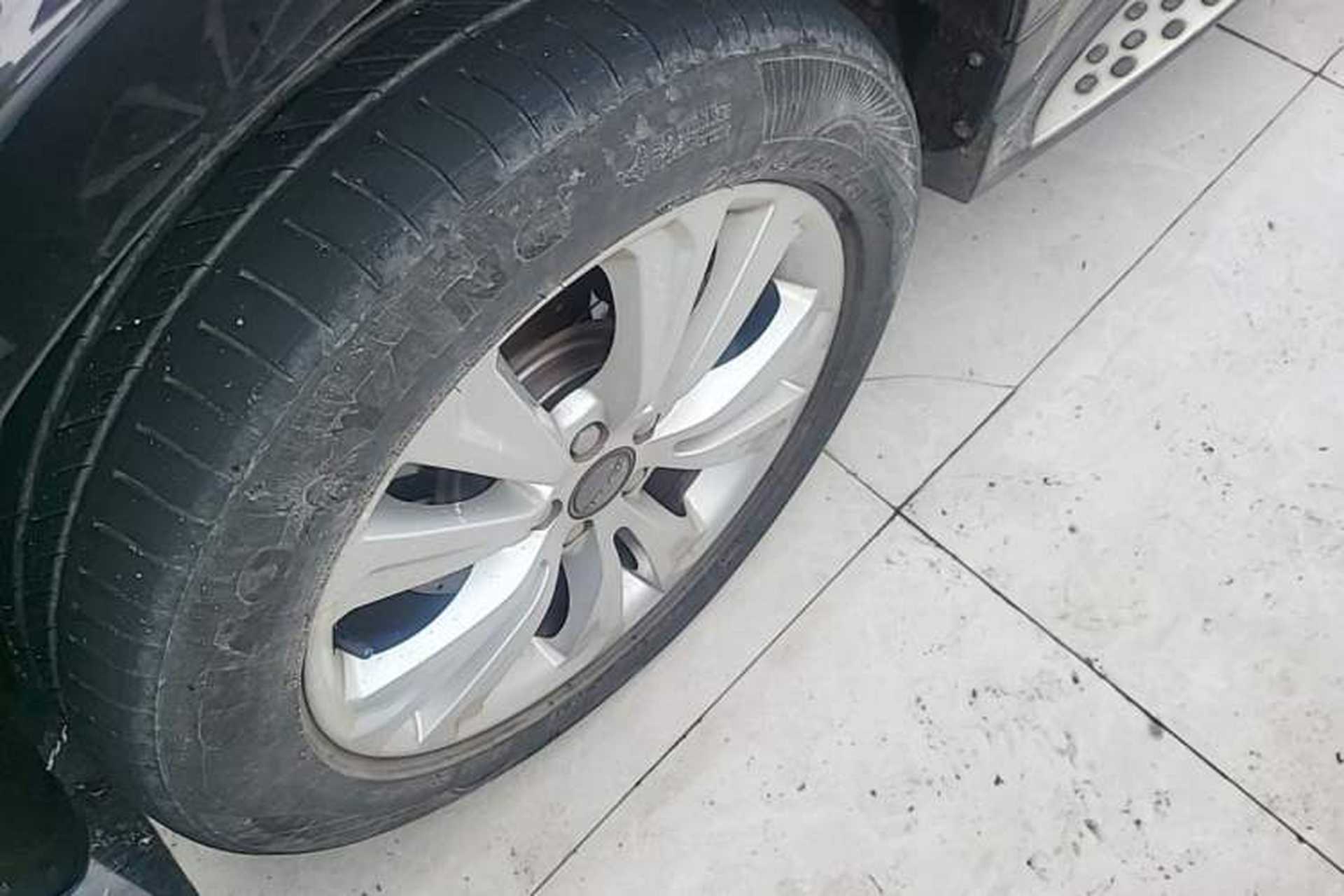 Used Haval H8 2017 2.0T Gasoline Two-Wheel Drive Enjoyment Version Left Front Wheel Hub