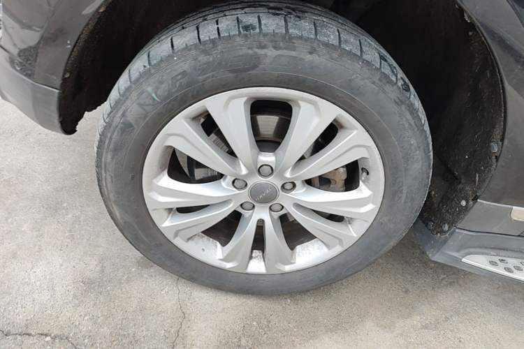 Used Haval H8 2017 2.0T Gasoline 4x4 Enjoyment Model Left Front Wheel Hub
