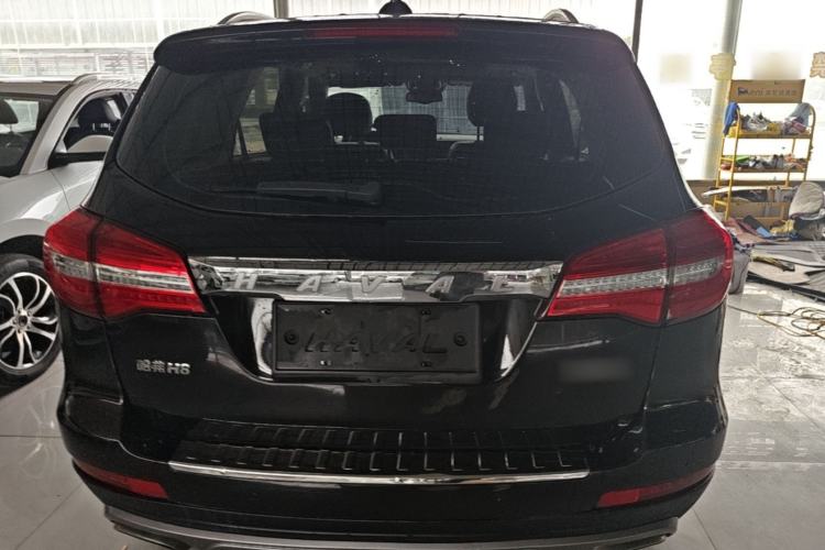 Used Haval H8 2017 2.0T Gasoline Two-Wheel Drive Smart Edition Rear