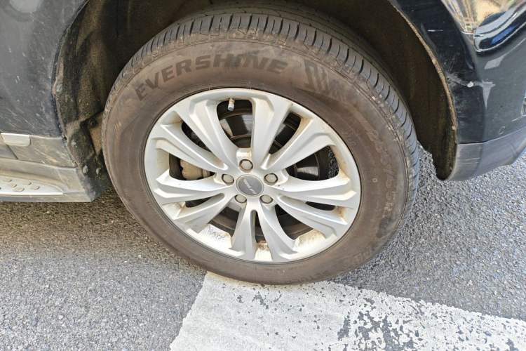 Used Haval H8 2017 2.0T Gasoline 4x4 Smart Enjoyment Version Right Front Wheel Hub