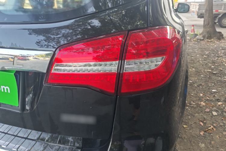Used Haval H8 2017 2.0T Gasoline Two-Wheel Drive Smart Edition Right Rear Taillight