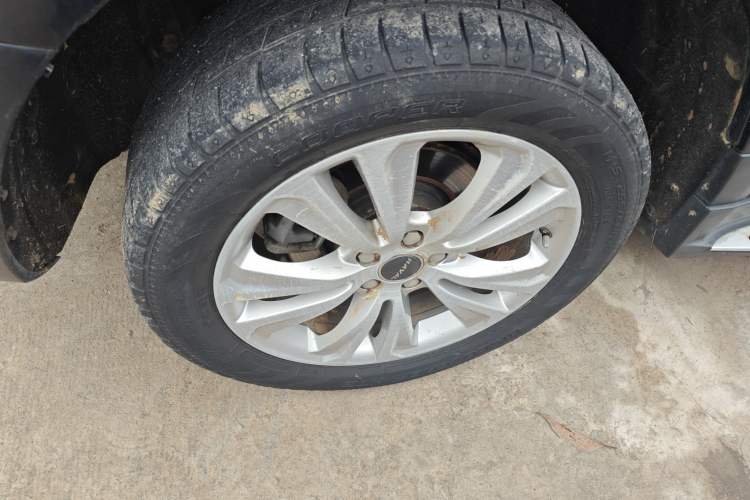 Used Haval H8 2017 2.0T Gasoline 4x4 Smart Enjoyment Version Right Rear Wheel Hub