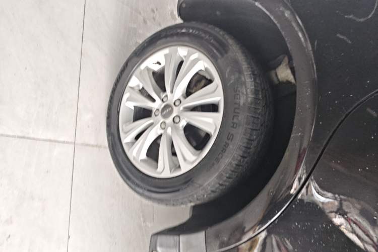 Used Haval H8 2017 2.0T Gasoline Two-Wheel Drive Smart Edition Right Rear Wheel Hub